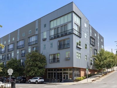 1260 Martin St APT 306