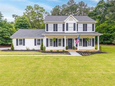 226 Charles Dr NE