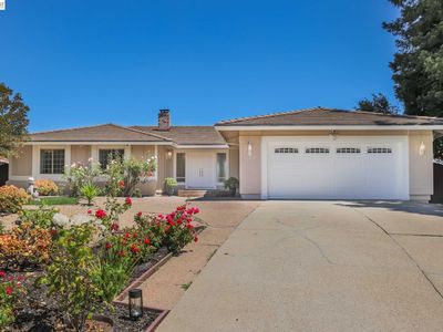 86 Jamaica Dr