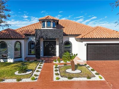 3819 E Stevenson Ave