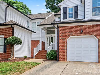 8618 Fox Chase Ln