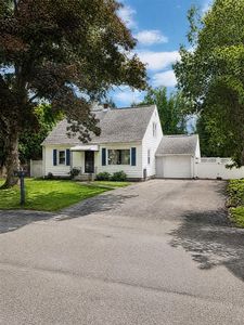 27 Wallace Rd
