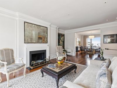 1100 Sacramento St APT 302