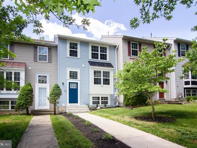 647 Windsor Dr