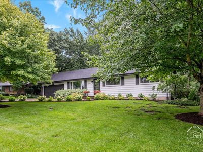 27W755 Robin Ln