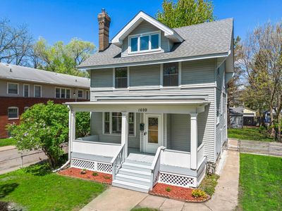 1699 Ashland Ave