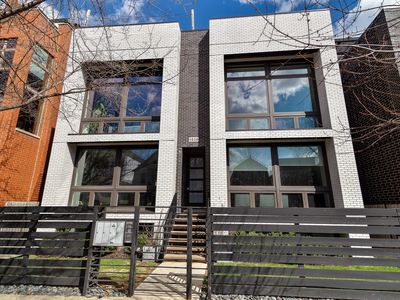 1639 N Artesian Ave #1S