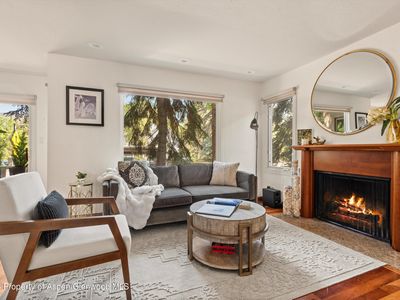 814 W Bleeker St APT B5