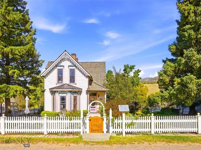 201 E Idaho St