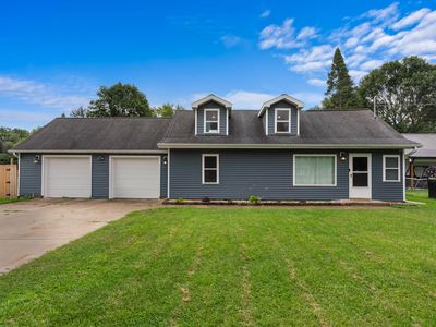 145 Falcon Rd