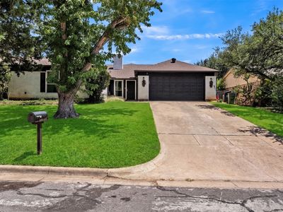 3813 Lynbrook Ln