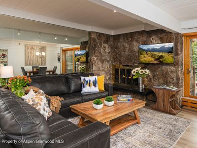 30 Anderson Ln Suite 806