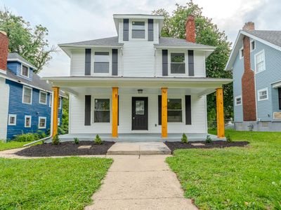 1216 Amherst Pl