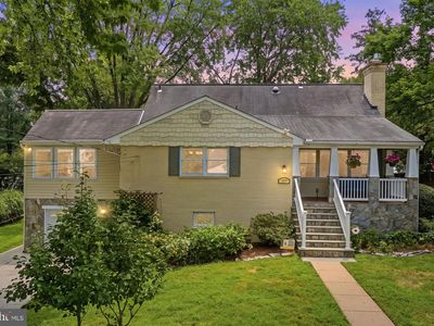 1919 Youngblood St