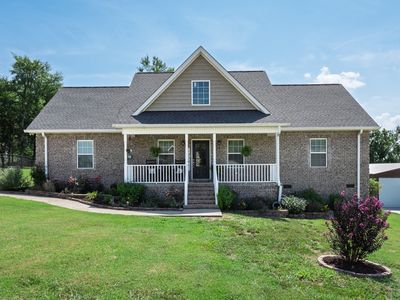 240 Mockingbird Ln