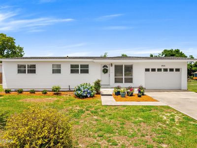 2501 Rollins Ave
