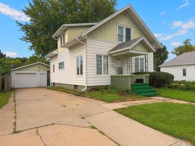 310 W 17th St