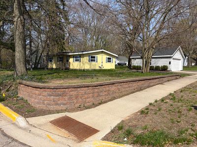 835 S Haven Pl
