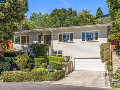 5844 Harbord Dr