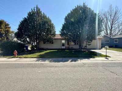 25 Circle Dr