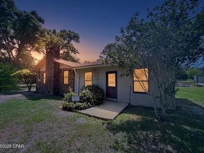 698 Bradley Ln