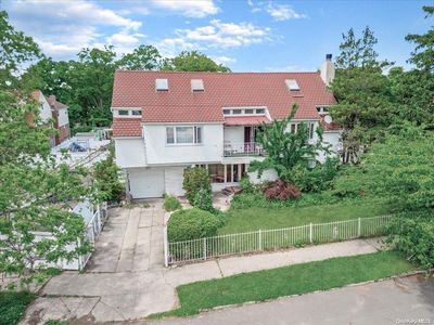 248-65 Thornhill Avenue