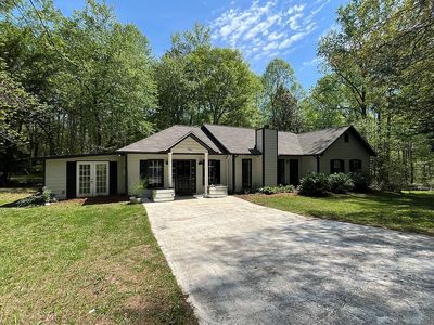 81 Shore Dr