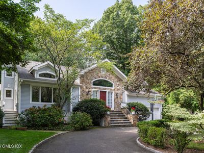 1 Deepwoods Ln