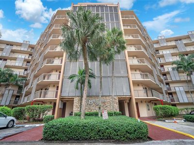 3301 N Country Club Dr APT 309