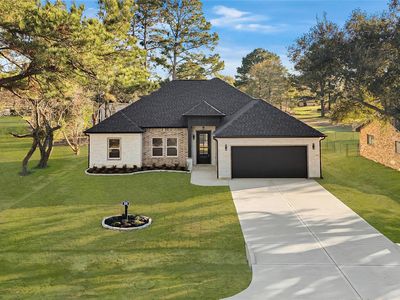 Property at 105 Bledsoe St, Prairie View, TX