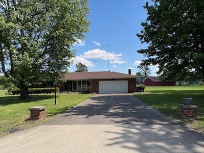 Property at 1622 Sunset Dr, Carmi, IL