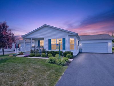 22 Waxwing Cir