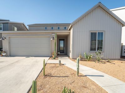 3235 E Howard Avenue