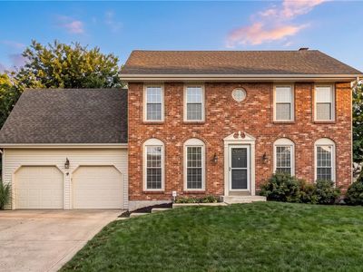 Property at 3907 NE Clearbrook Dr, Lees Summit, MO