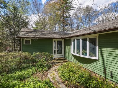 1360 Bay Rd