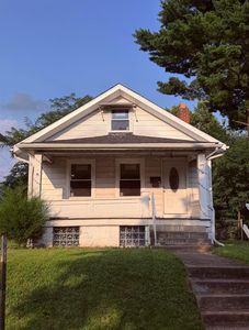 308 N Burgess Ave