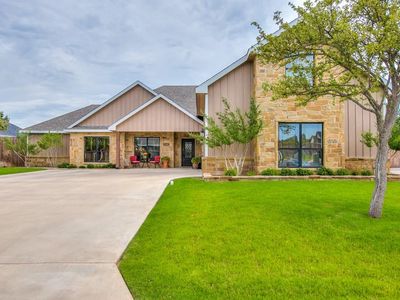 2033 Silver Creek Ct