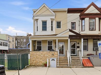 10 W 36th St