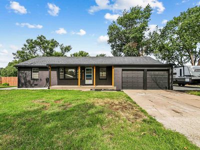 2901 N Saint Clair Ave