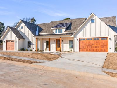 17180 Woodcrest Cir