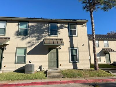 302 Saint Andrews St #J101