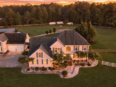 3504 Riverwood Cres