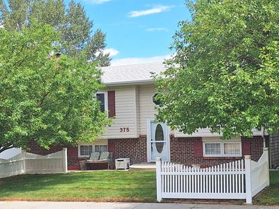 375 Zinnia St