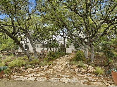 2355 Oakland Bend