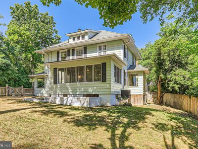 105 E Maple Rd