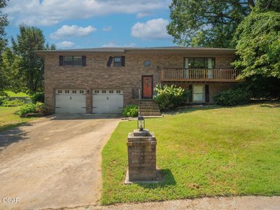 925 Canyon Dr