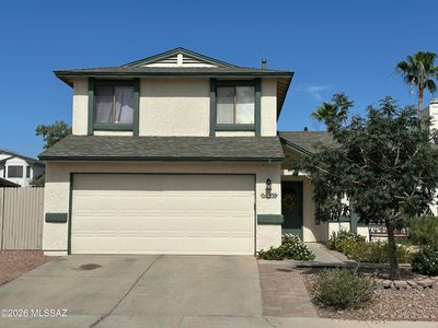 5930 N Edenbrook Ln