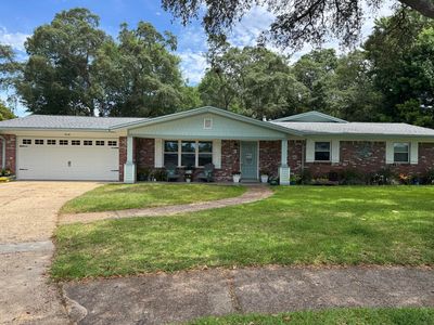20 Forest Grove Pl