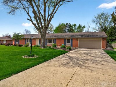 5583 Hugh Dr