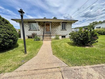 407 Vine St
